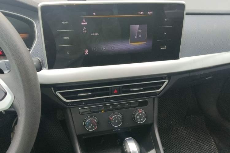 Used Volkswagen Lavida 2023 1.5L Automatic De Yi Edition Audio And AC Panel