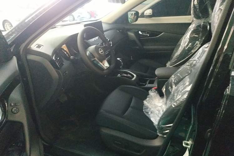 Used Nissan X-Trail 2025 Honor 2.0L Two-Wheel Drive Genuine Edition