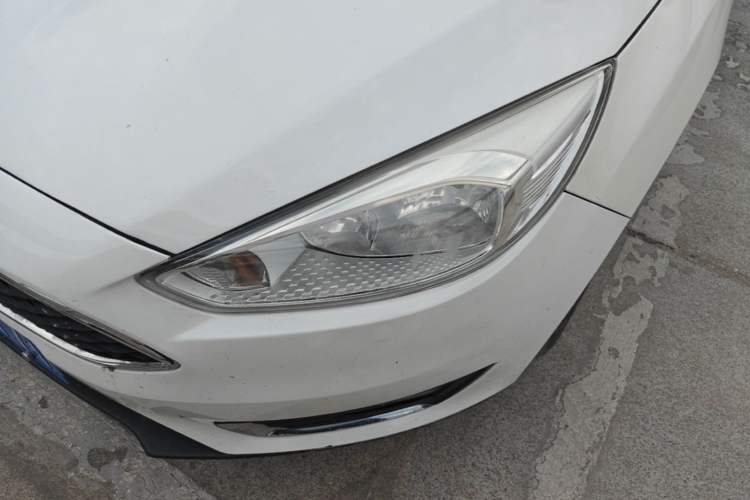 Used Ford Focus 2015 Hatchback 1.6L Automatic Fashion Edition
