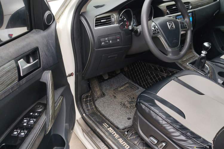 Used Zotye T600 2016 1.5T Manual Elite Edition Driver Seat