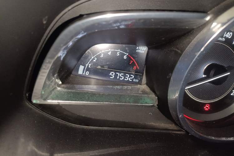 Used Mazda 3 Axela 2016 Sedan 1.5L Manual Comfort Model
