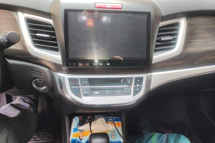 Used Honda Jade 2017 1.8L automatic Comfort version 5 seats
