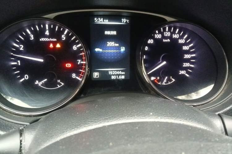 Used Nissan X-Trail 2014 2.0L CVT Comfort Edition 2WD Odometer Close Up