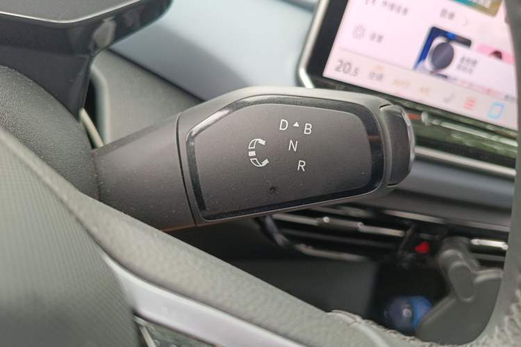 Used Volkswagen ID.4 X 2025 Smart Version Pure & Intelligent Enjoyment Edition Gear Lever
