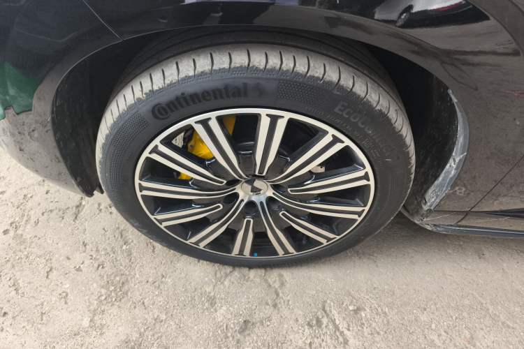 Used Denza N9 2025 Flagship Model Exterior 4