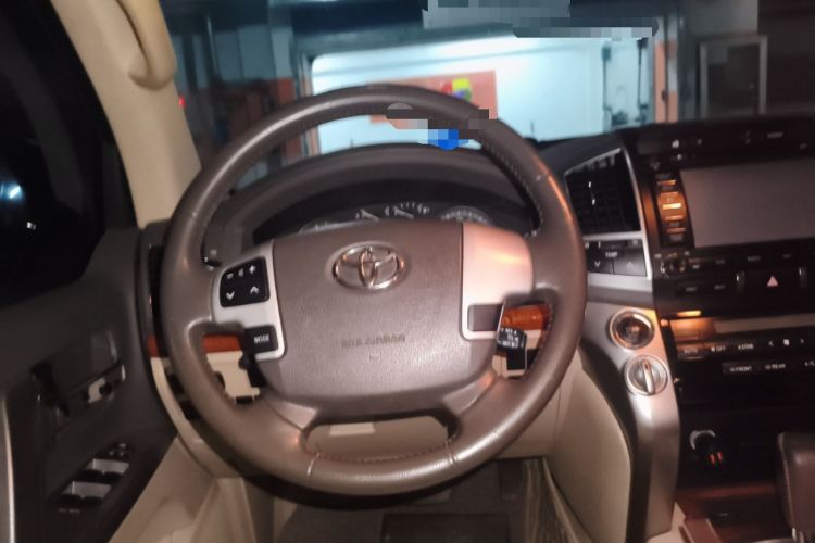Used Toyota Land Cruiser 2012 4.0L Automatic VX Steering Wheel