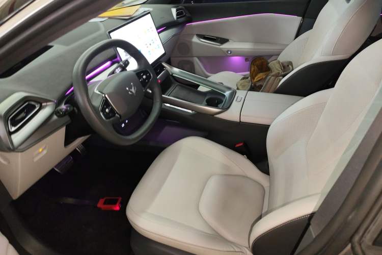 Used ARCFOX Alpha S5 2024 560MAX 185kW Left Front Seat