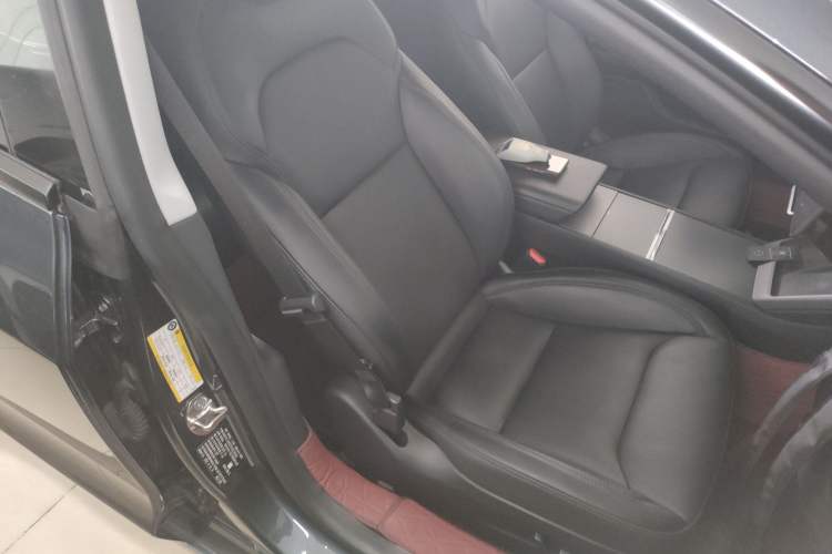 Used Tesla Model 3 2023 Rear-Wheel-Drive Version
