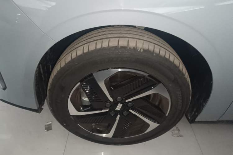 Used Geely Galaxy L6 2025 EM-i 140km Explorer+ Edition