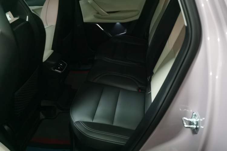 Used Lynk & Co 06 2023 Remix 1.5T Shero
