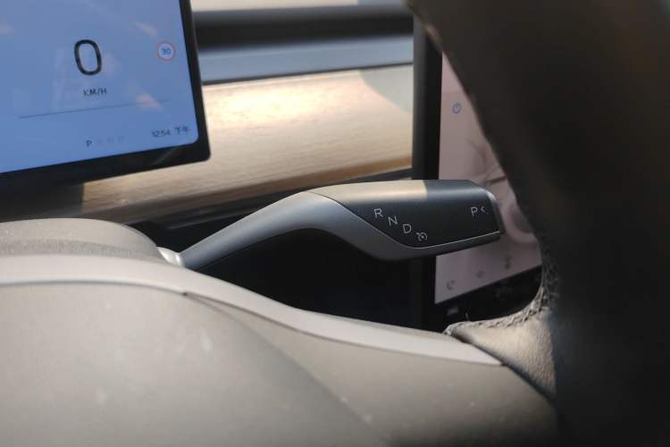 Used Tesla Model Y 2022 Rear-Wheel-Drive Version