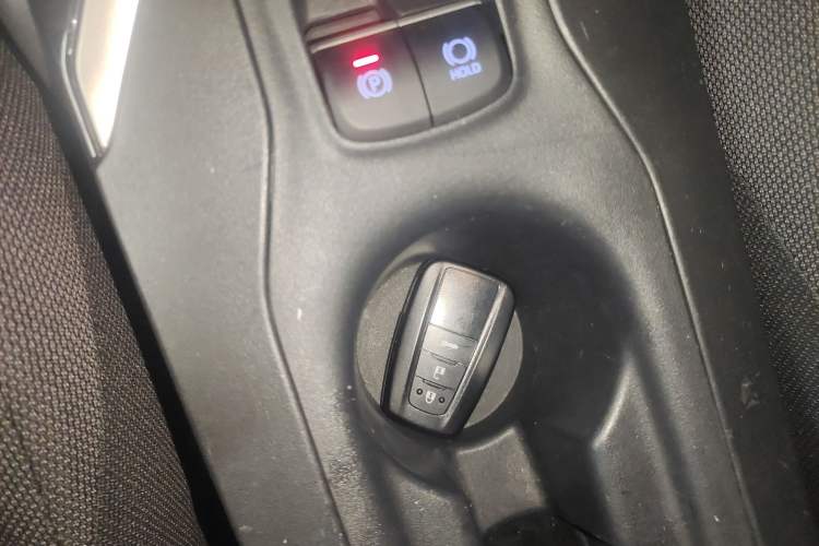 Used Toyota Levin 2019 185T CVT Luxury Edition China VI Standard Interior 1