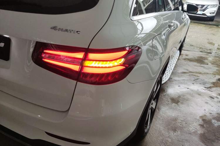 Used Mercedes-Benz GLC 2018 GLC 260 4MATIC Luxury Model