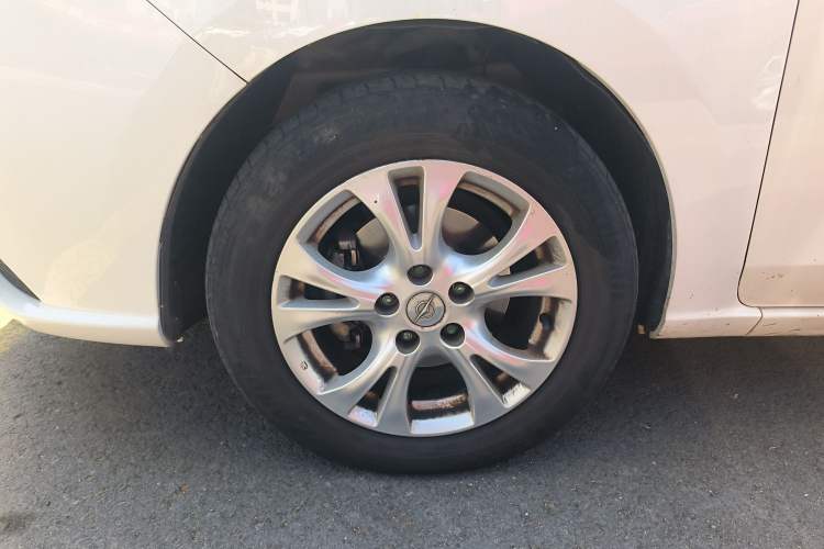 Used Haima Fumei F7 2017 1.5T 7-Seater Manual Standard Edition Exterior 4