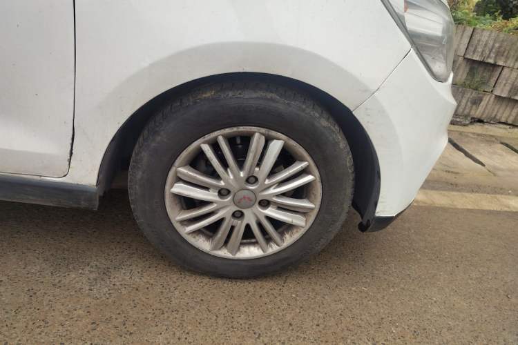 Used Wuling Hongguang 2015 1.5L S1 Comfort China V Standard Right Front Wheel Hub