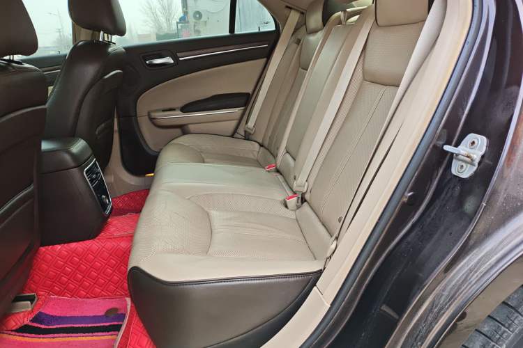 Used Chrysler 300C 2013 3.6L Premium Edition
