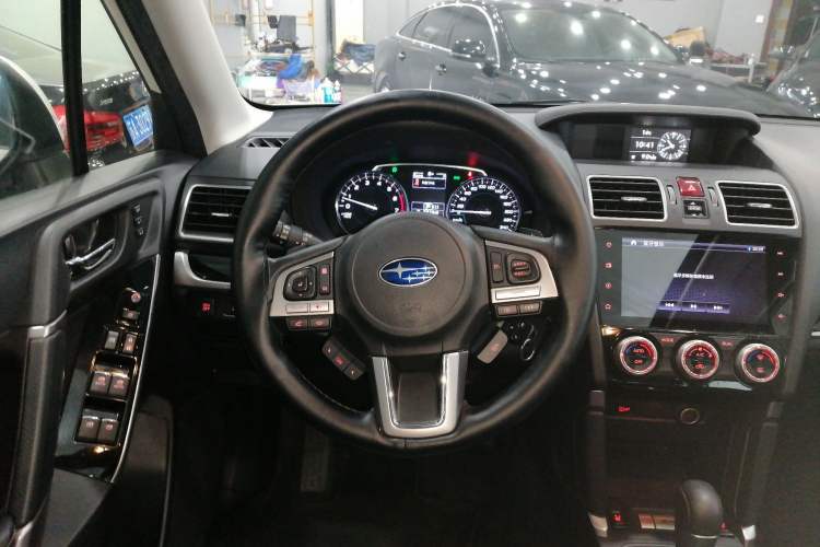 Used Subaru Forester 2016 2.5i Luxury Navigation Edition