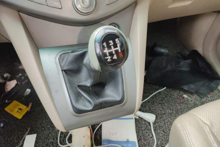 Used BYD S6 2013 Platinum Edition 2.0L Manual Elite Model