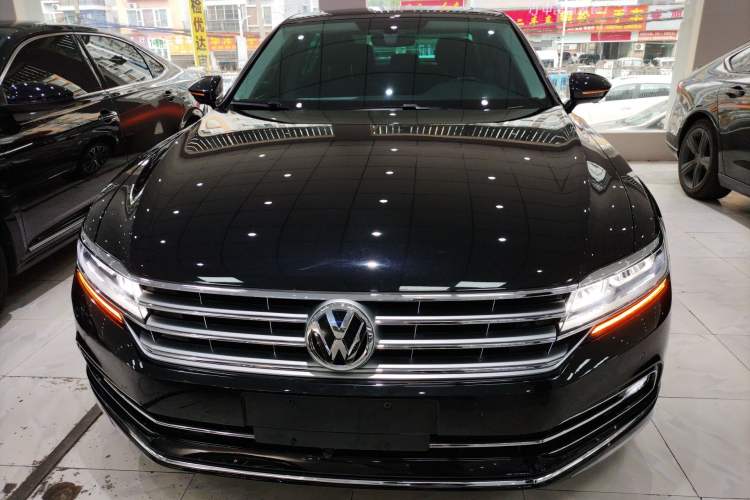 Used Volkswagen Phideon 2019 380TSI Two-Wheel Drive Business Edition China VI Standard
