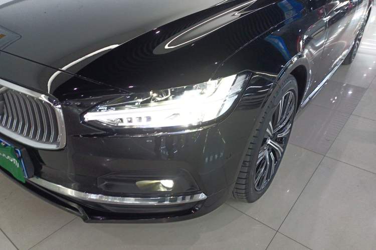 Used Volvo S90 2024 B5 Luxury Smart Edition