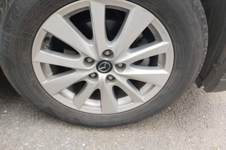 Used Mazda CX-5 2014 2.0L Automatic Two-Wheel Drive Urban Version Right Front Wheel Hub