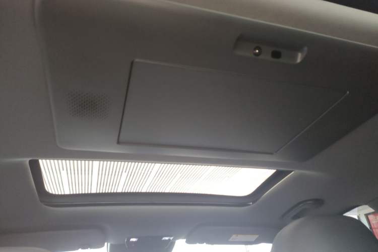 Used Dongfeng eπ eπ008 2024 210Max Range-Extended Version 6 Seats