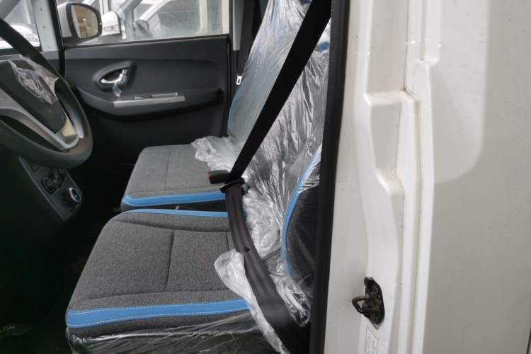 Used Foton Intelligent Blue Elf E7 2024 All-Electric Van Flat Roof 2 Seats EVE Energy 41.86 kWh