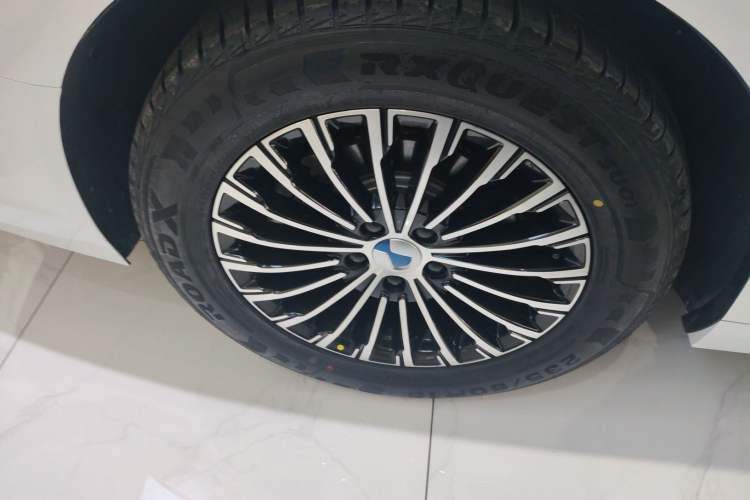 Used Denza D9 2022 DM-i 970 Four-Wheel Drive Prestige Model
