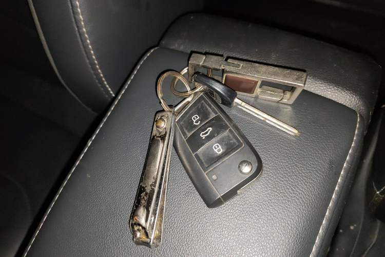 Used Volkswagen Tiguan L 2021 330TSI Automatic Two-Wheel Drive R-Line Enhanced Edition
