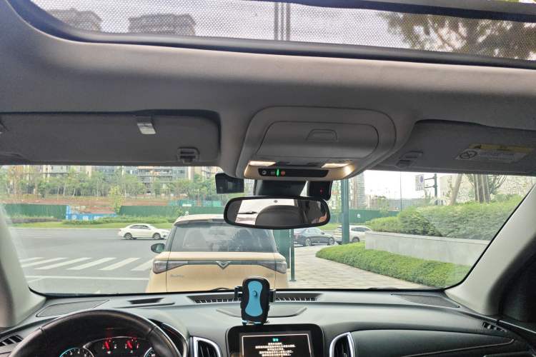 Used Chevrolet Equinox 2018 RS 550T Automatic All-Wheel-Drive Boundary Edition Headliner