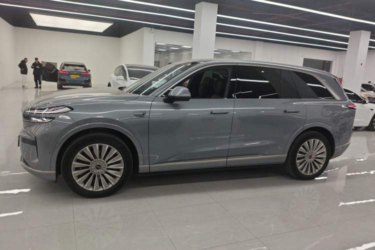 Used ONVO Luxeed L90 2025 Model—Max Six-Seater Version