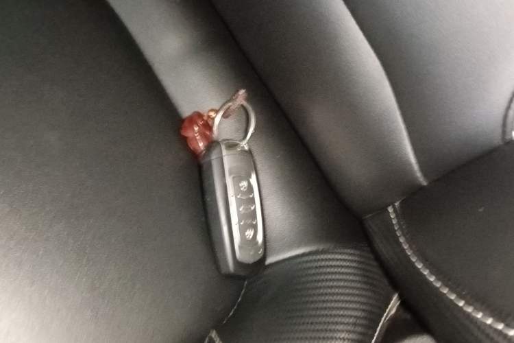 Used Geely Auto Emgrand X7 Sport 2021 1.8TD DCT Two-Wheel Drive Asian Games Comfort Edition Vehicle Key