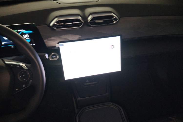 Used Dongfeng Aeolus SKY EV01 2025 530 km AIR Elite Edition
