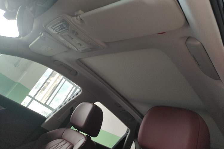 Used Hongqi HS5 2025 2.0T Two-Wheel Drive Flagship Pro Edition
