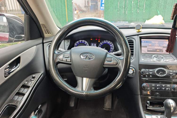 Used Infiniti QX50 2015 2.5L Comfort Edition Steering Wheel