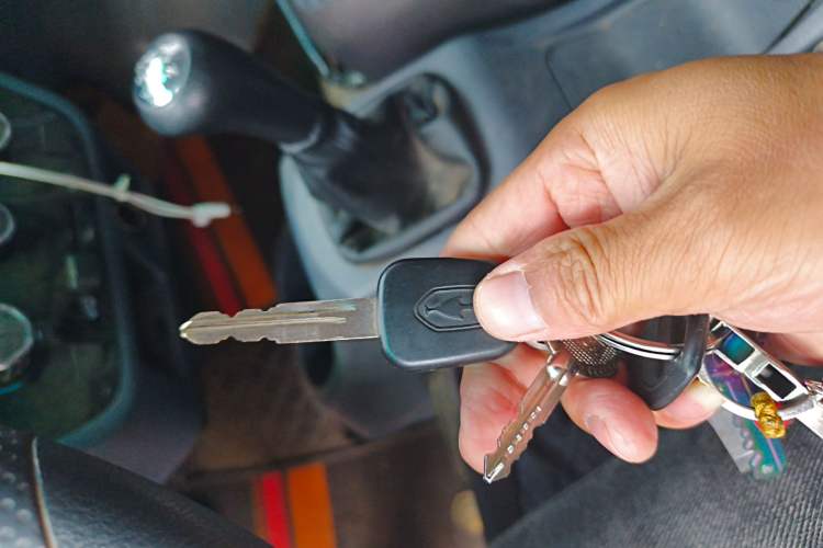 Used Jinbei Hiace X30 2023 1.5L Super-Comfortable Passenger Van 5/6/7-Seater Non-Air-Conditioned Version Model SWC15M Vehicle Key