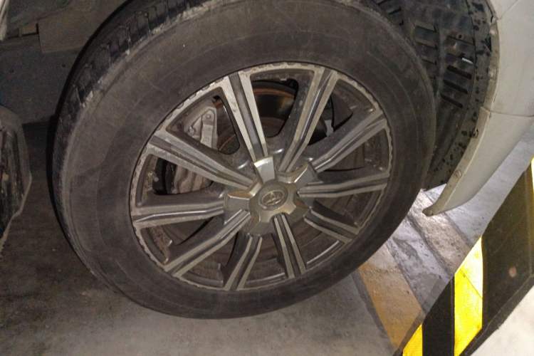 Used Toyota Land Cruiser 2018 4.0 GX-R Eight Cylinders No Winch Outboard Mount Middle East
