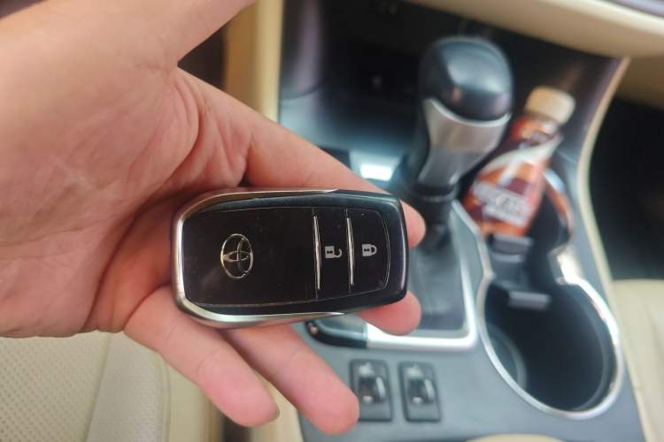 Used Toyota Highlander 2015 2.0T Four-Wheel Drive Luxury Edition 7-Seater