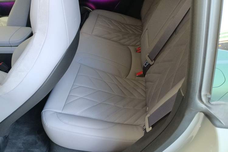 Used Nio ET5T 2025 75 kWh Touring Left Rear Seat