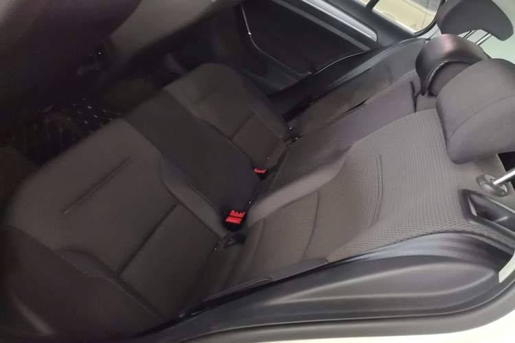 Used Volkswagen Golf 2017 1.6L Automatic Comfort Million-Vehicle Anniversary Edition