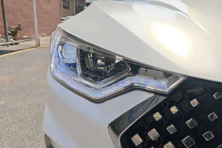 Used Baojun RC-6 2019 1.5T CVT 24-Hour Online Luxury Edition