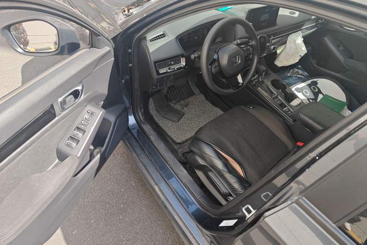 Used Honda Civic 2023 240TURBO CVT Dynamic Edition
