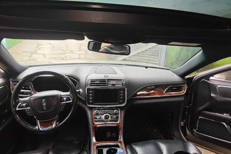 Used Lincoln Continental 2017 2.0T Two-Wheel Drive Deluxe Edition
