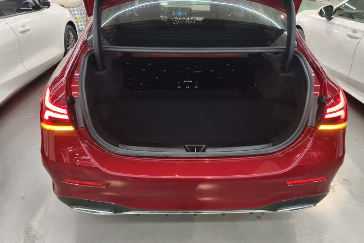 Used Mercedes-Benz A-Class 2021 A 200 L Sport Sedan Fashion Model