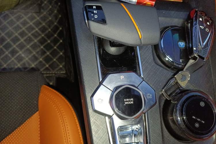 Used CHANGAN UNI-V 2023 2.0T Leading-Speed Edition