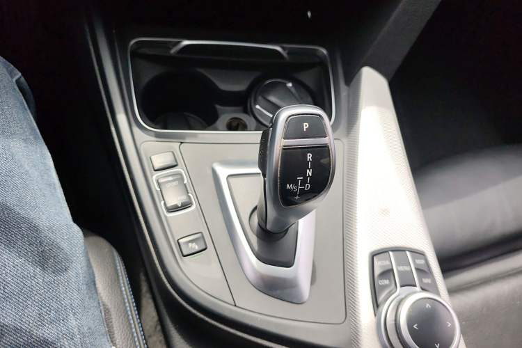 Used BMW 4 Series 2017 425i M Sport Package Gear Lever