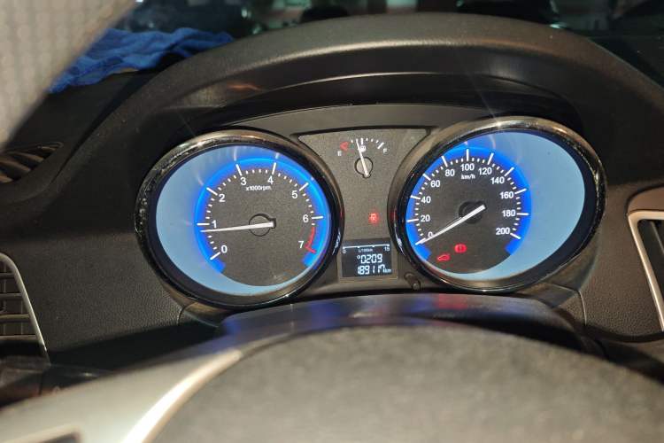 Used Cowin C3 2015 1.5L Manual Gold Diamond Edition