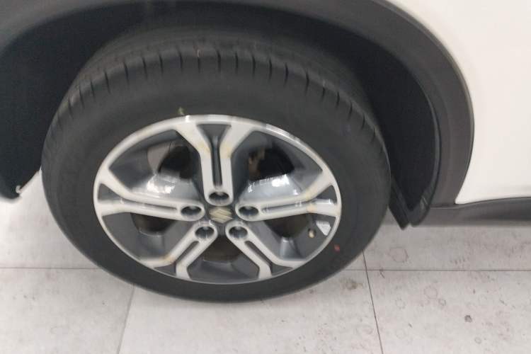 Used Suzuki Vitara 2016 1.4T Automatic Two-Wheel Drive Luxury Version Right Rear Wheel Hub