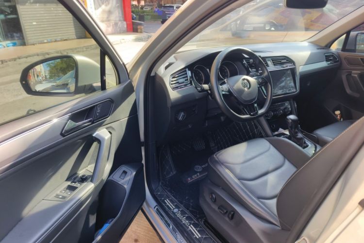 Used Volkswagen Tiguan L 2020 330TSI Automatic Two-Wheel Drive Smart Luxury Edition China VI Standard