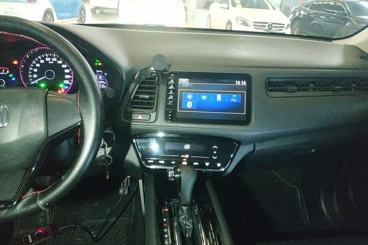 Used Honda Vezel 2020 220 TURBO CVT Elite Edition
